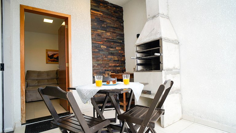 Linda casa à 700m da praia em Balneário Piçarras