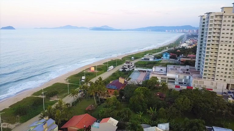 150m da praia em um fantástico edifício em Balneário Piçarra