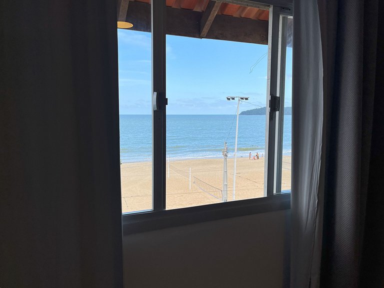 Extraordinária casa Pé na Areia - Piçarras