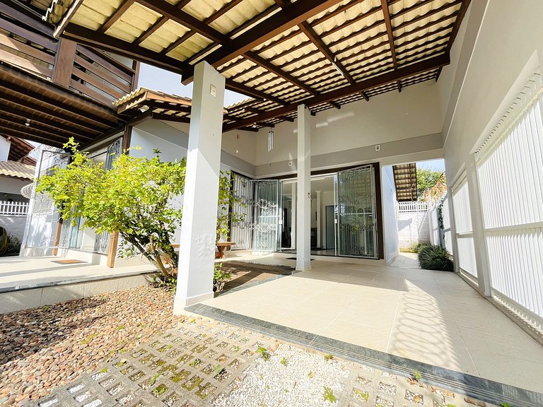 Fantástica Casa apenas 150m - Praia Grande > Penha