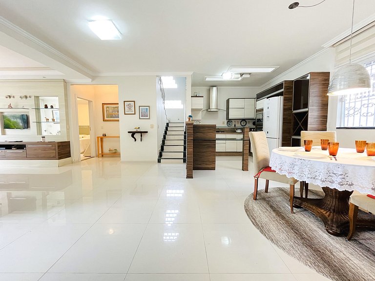 Fantástica Casa apenas 150m - Praia Grande > Penha