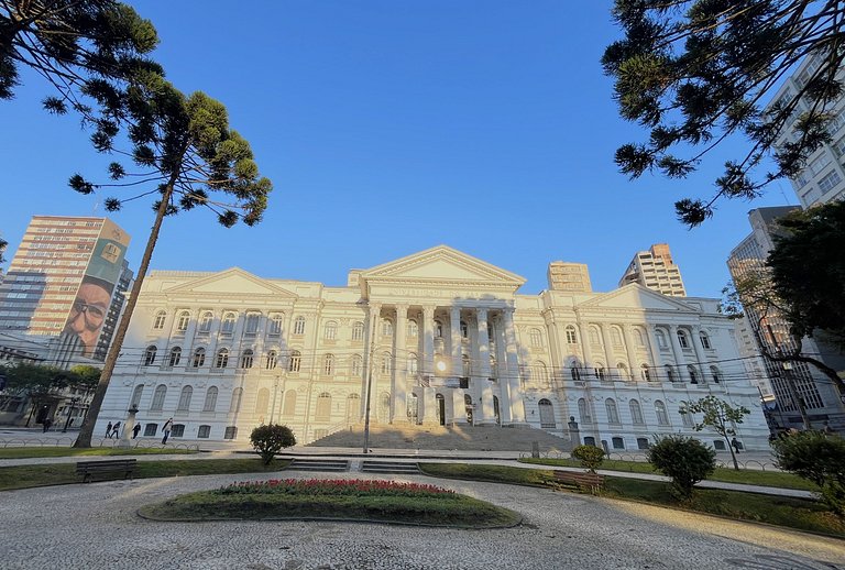 Edificio Primus | Largo da Ordem | Curitiba | Gonzaga Stays