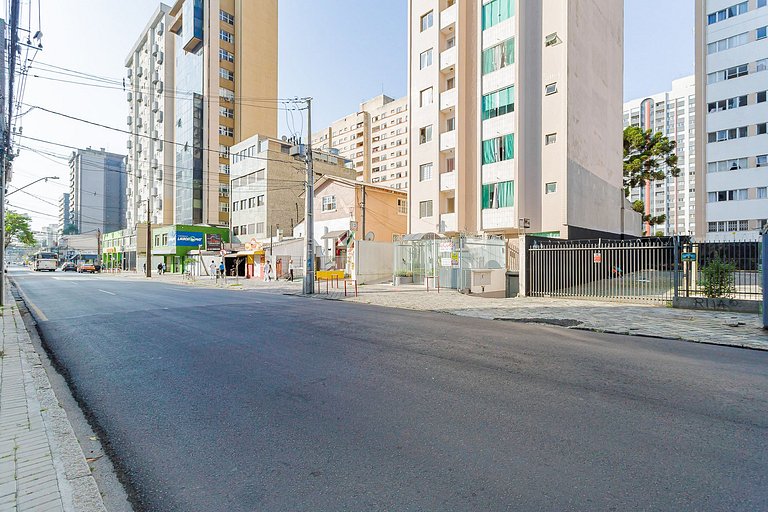 Excelente Edifício Central e Próximo ao estádio do Athletico