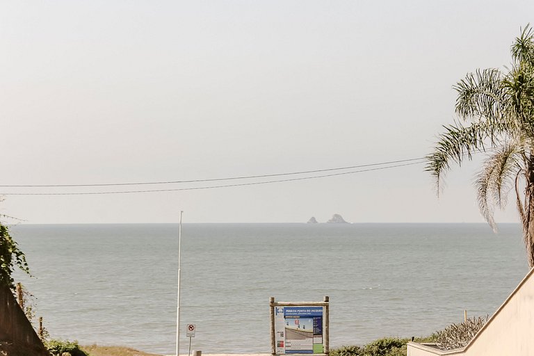 Prédio fantástico apenas 300m da praia
