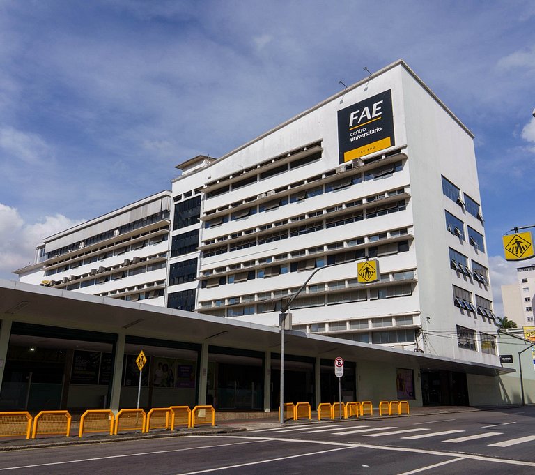 Ótima Localização | FAE e Shopping Curitiba