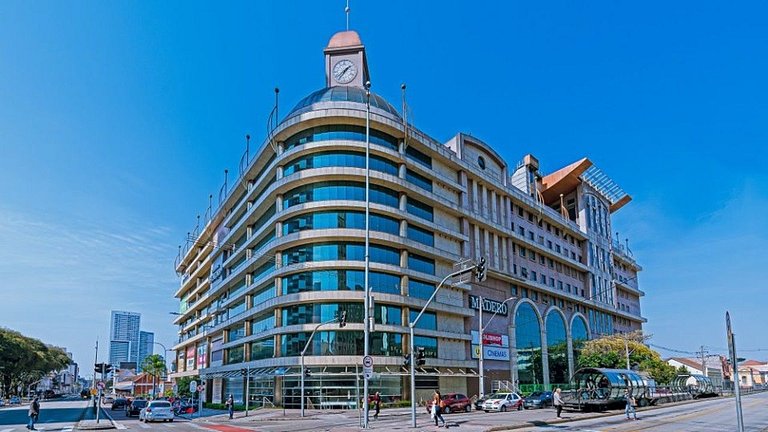 Ótima Localização | FAE e Shopping Curitiba