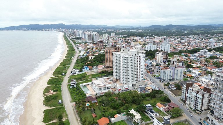 250m da Praia | 8 pessoas | 20min Beto Carrero