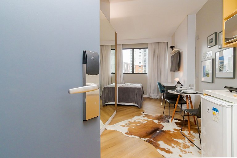 Helbor Stay | Quarto moderno e sofisticado | C161