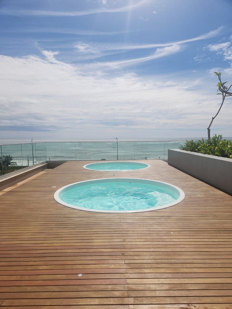 Aconchego e Piscina | Apê Frente ao Mar