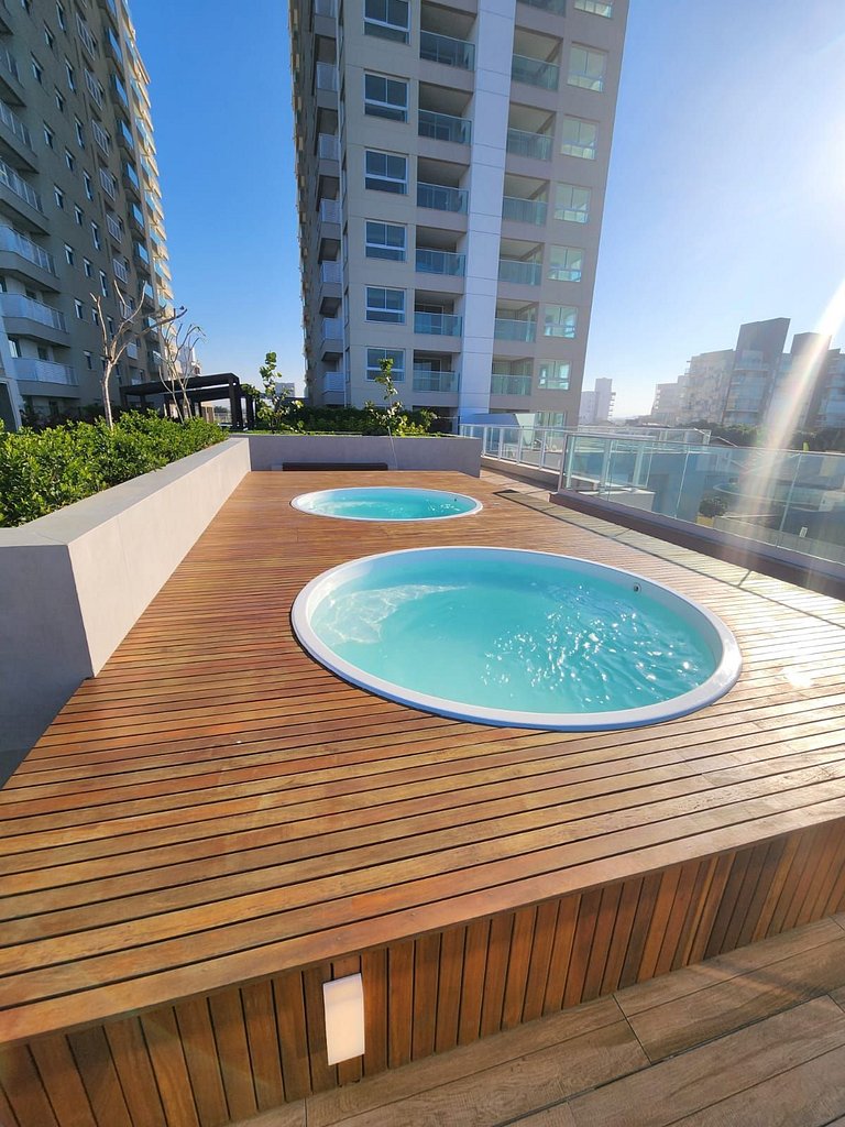 Aconchego e Piscina | Apê Frente ao Mar