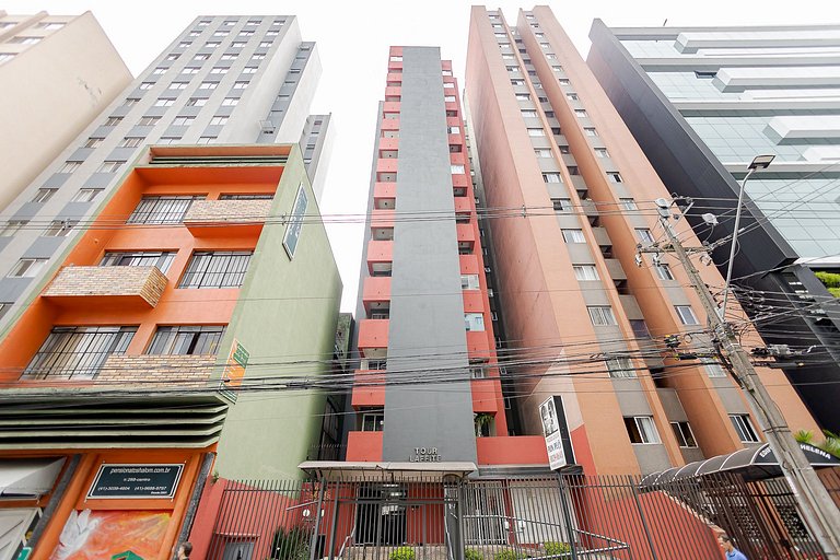 Condomínio Tour Laffite | Conforto e Praticidade no Coração