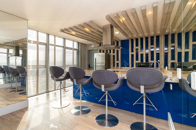 7th Avenue - Centro | Curitiba | Gonzaga Stays