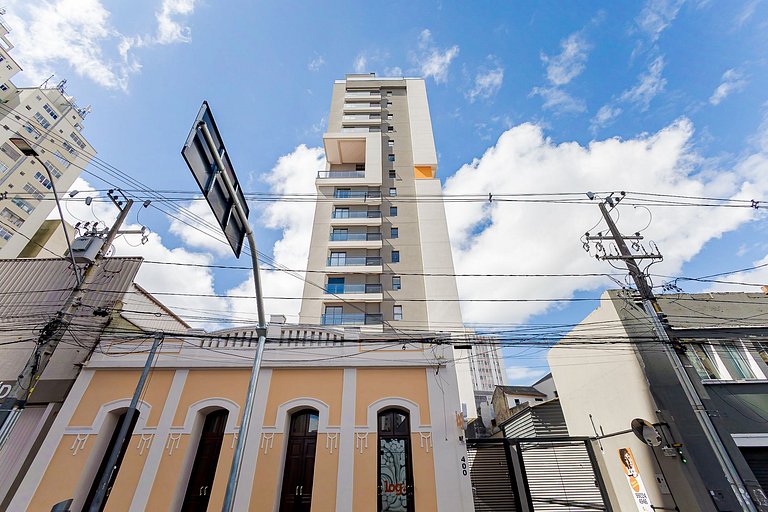 Centro | Estúdio com Piscina e Garagem | C229
