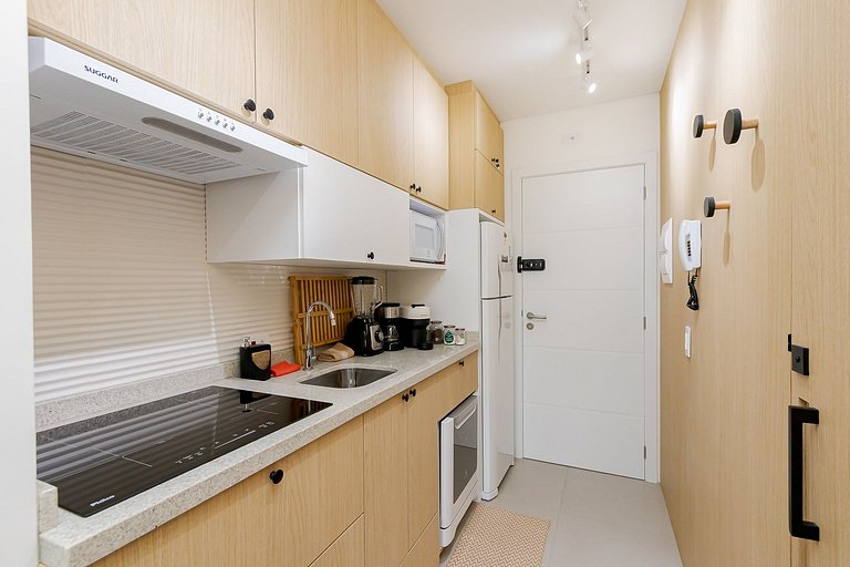 Centro | Estúdio com Piscina e Garagem | C229