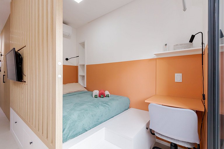 Centro | Estúdio com Piscina e Garagem | C229