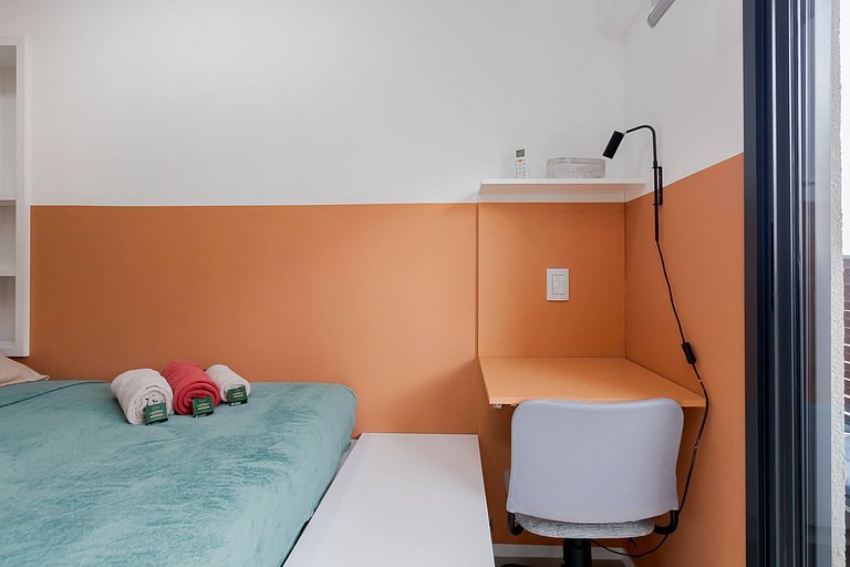 Centro | Estúdio com Piscina e Garagem | C229