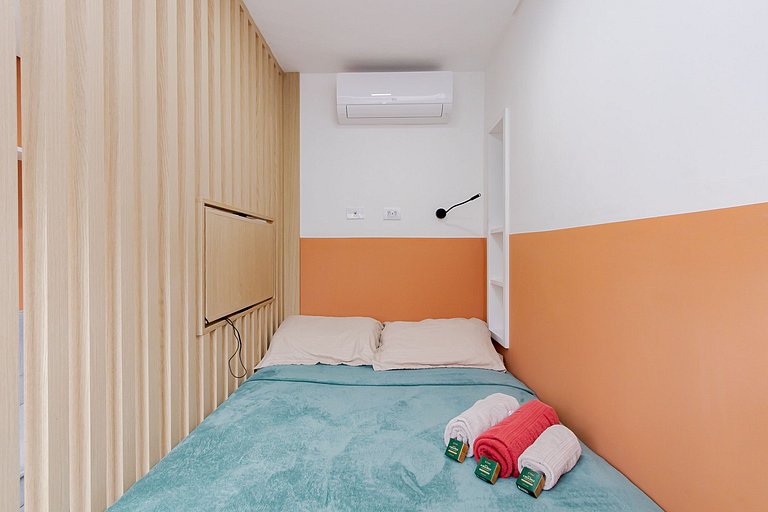 Centro | Estúdio com Piscina e Garagem | C229