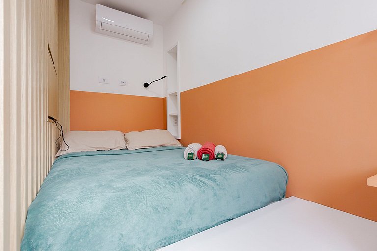 Centro | Estúdio com Piscina e Garagem | C229