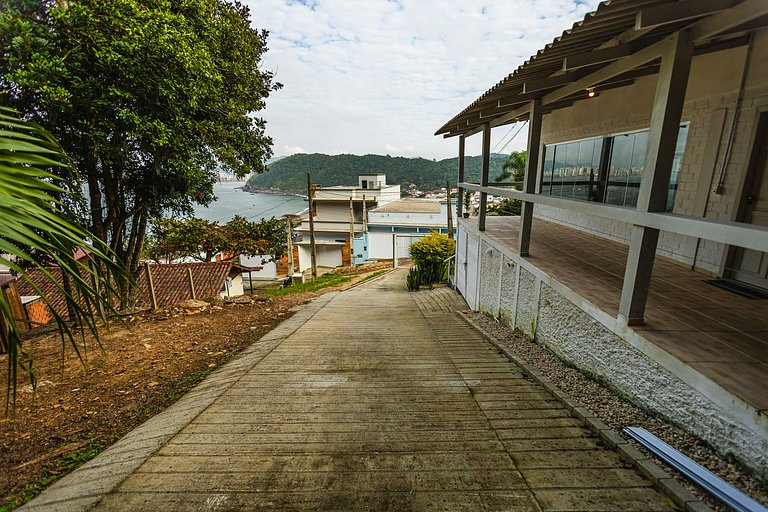 Penha | Casa perto da Praia de São Miguel