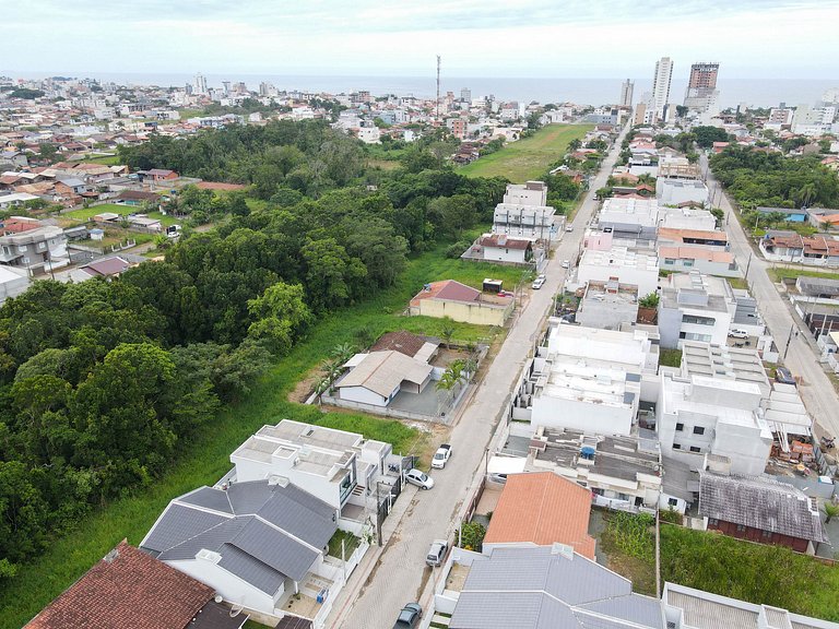 Imóvel incrível apenas 700m da praia