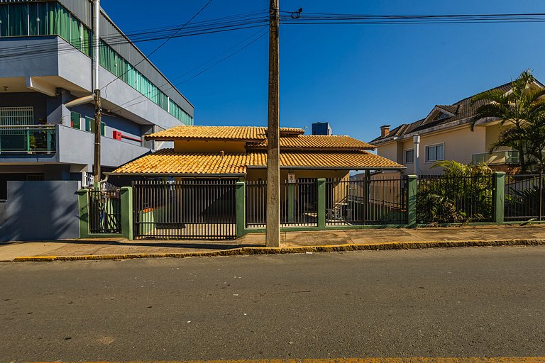 4 Quartos | A 250m da Praia do Grant | P238