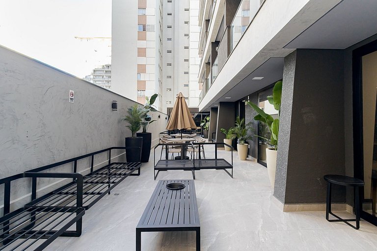 Diamond Tower | Studio com varanda | Batel | C305