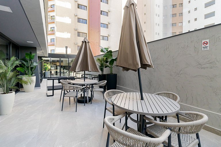 Diamond Tower | Studio com varanda | Batel | C305