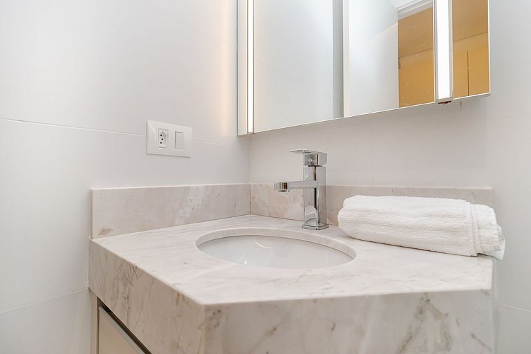 Diamond Tower | Studio | Batel | C252