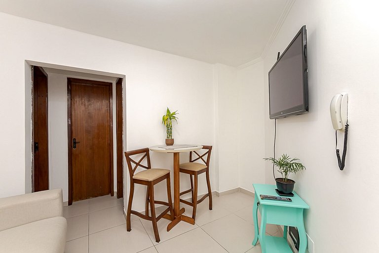 1 quarto | UFPR, Teatro Guaíra | Rodoviária | C259