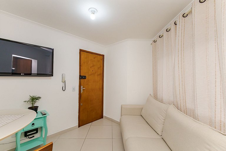 1 quarto | UFPR, Teatro Guaíra | Rodoviária | C259