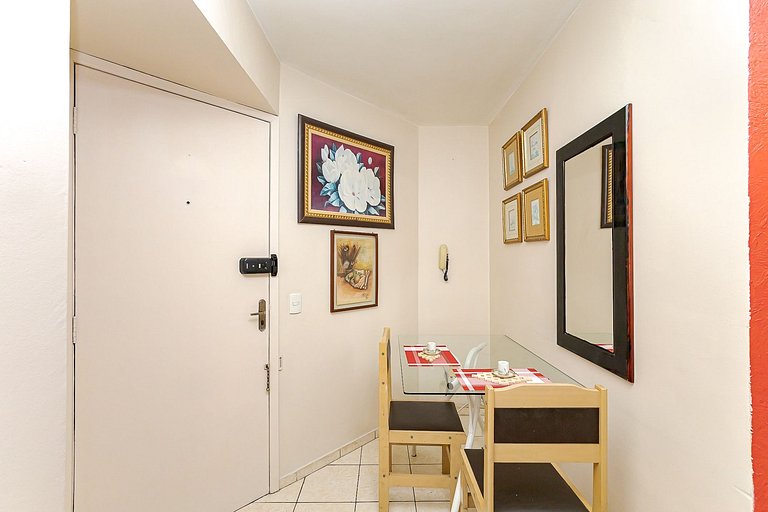 1 quarto | UFPR, Teatro Guaíra | Rodoviária | C260