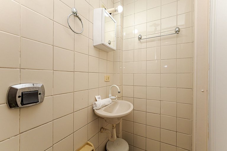 1 quarto | UFPR, Teatro Guaíra | Rodoviária | C260