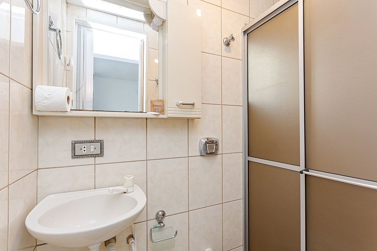 1 quarto | UFPR, Rodoviária | Couto Pereira | C268