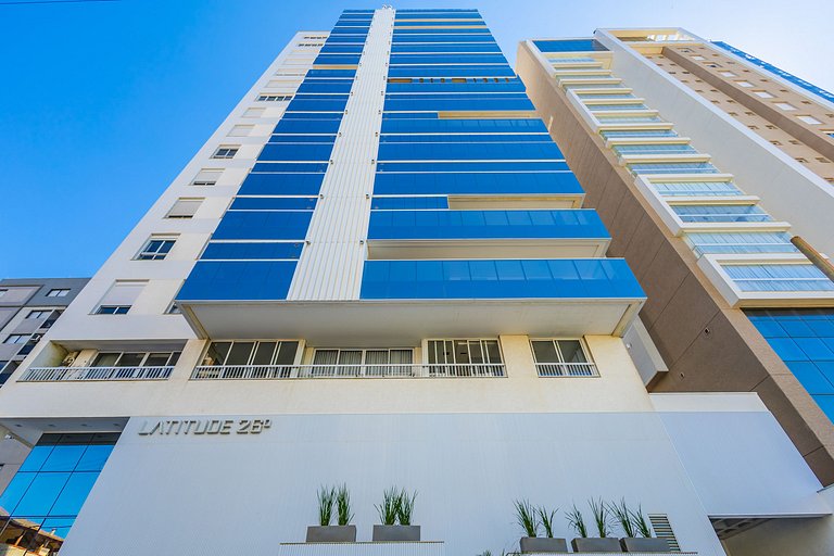 Latitude 26° | 50m da Praia | Vista pro Mar | P258