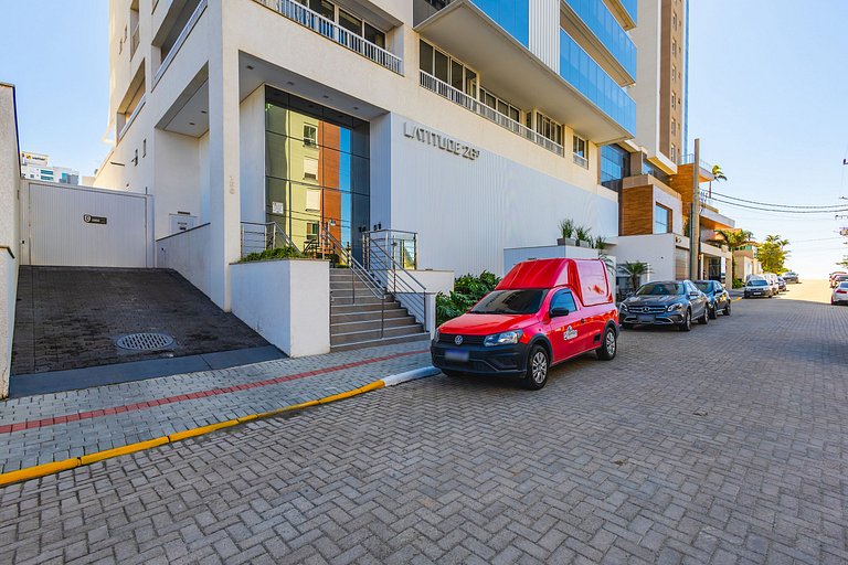 Latitude 26° | 50m da Praia | Vista pro Mar | P258