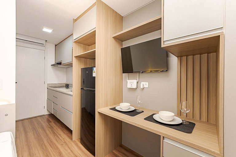 Diamond Tower | Studio com Varanda | Batel | C286