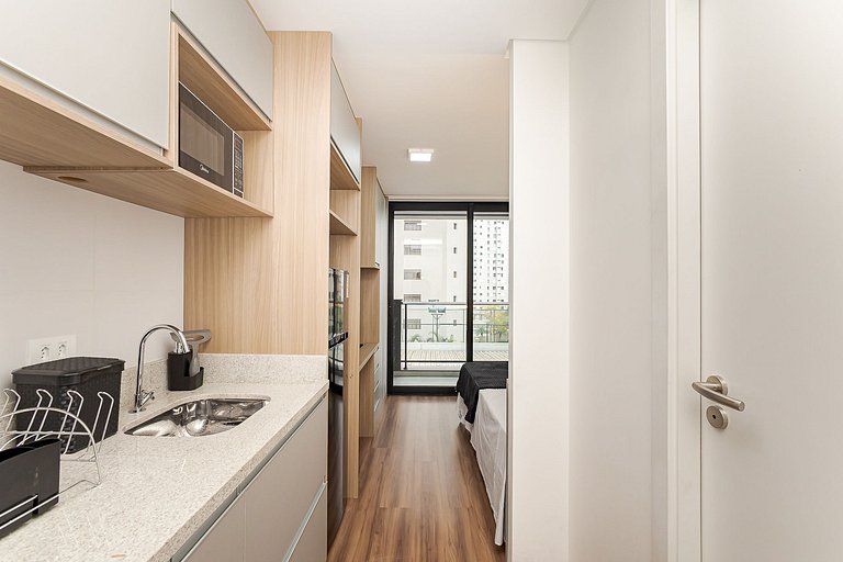 Diamond Tower | Studio com Varanda | Batel | C286