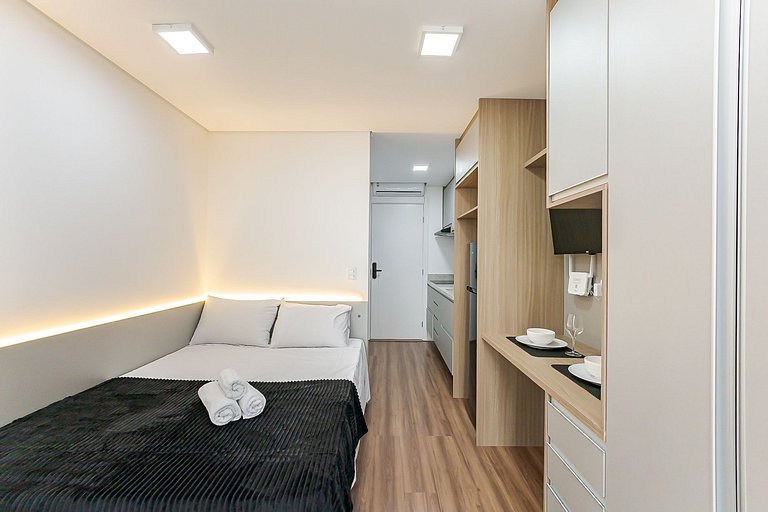 Diamond Tower | Studio com Varanda | Batel | C286