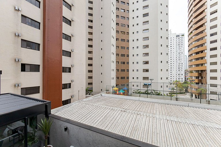 Diamond Tower | Studio com Varanda | Batel | C286