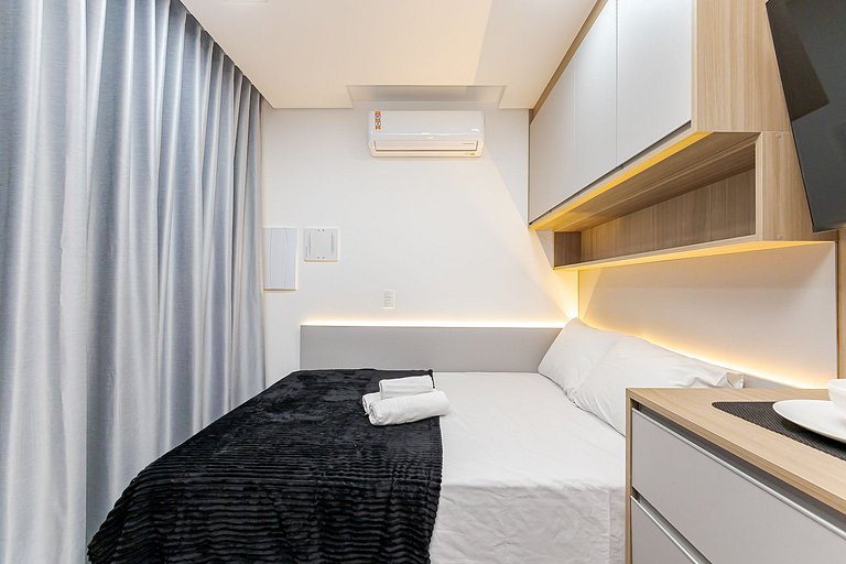 Diamond Tower | Batel | Studio com Varanda | C281