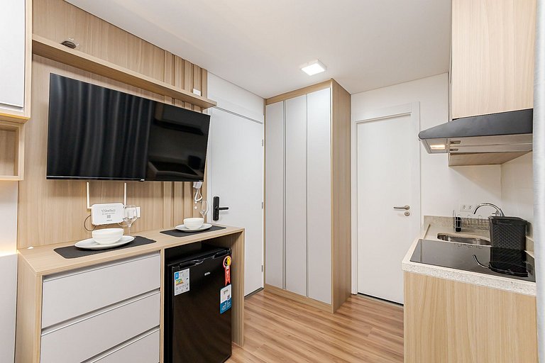 Diamond Tower | Batel | Studio com Varanda | C281