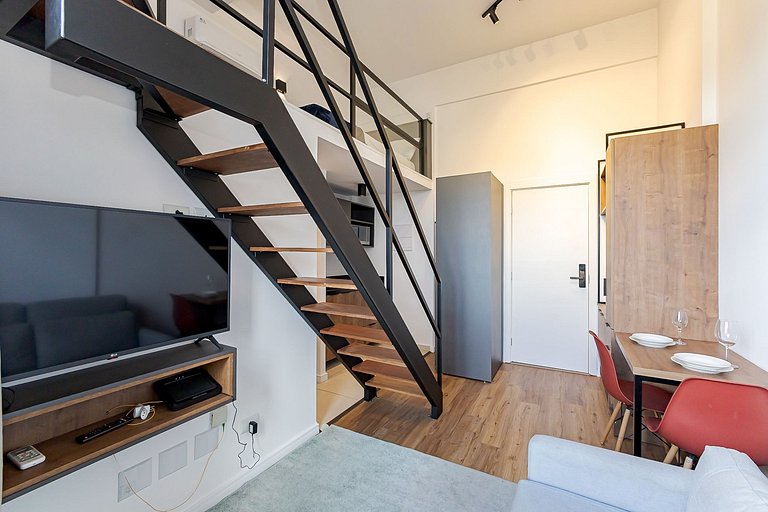 Eco Smart | Estúdio com Mezanino e Garagem | G014