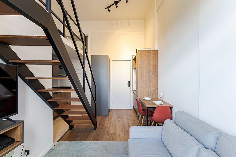 Eco Smart | Estúdio com Mezanino e Garagem | G014