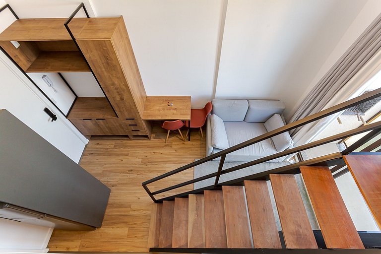 Eco Smart | Estúdio com Mezanino e Garagem | G014