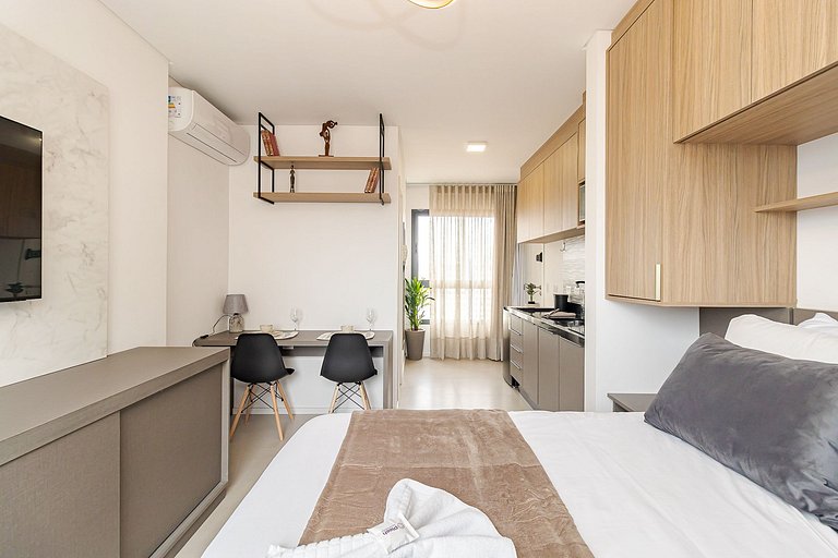 Centro | Estúdio com Piscina e Academia | C296