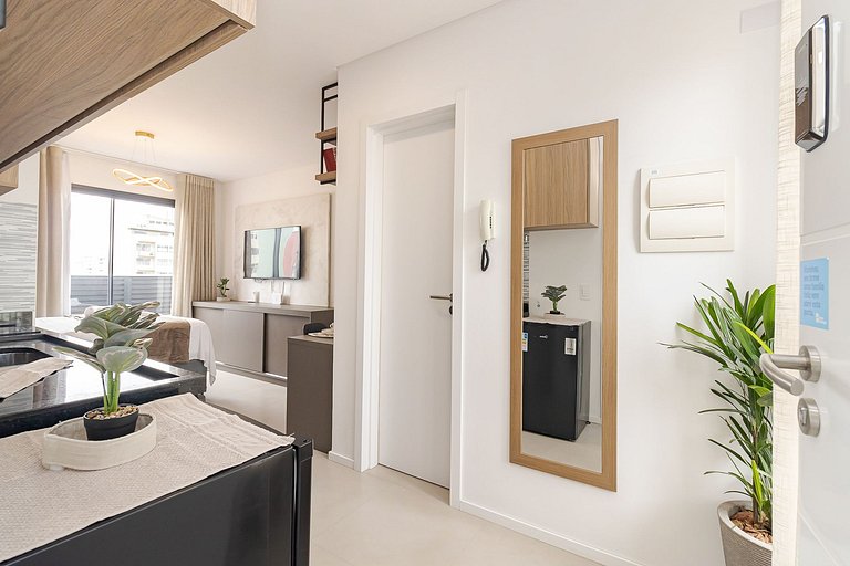 Centro | Estúdio com Piscina e Academia | C296