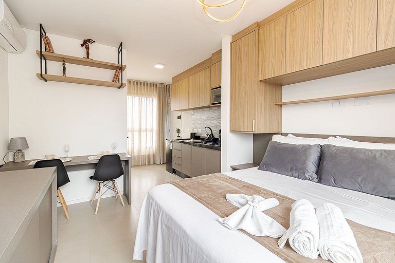 Centro | Estúdio com Piscina e Academia | C296