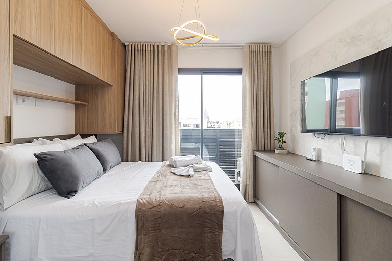 Centro | Estúdio com Piscina e Academia | C296