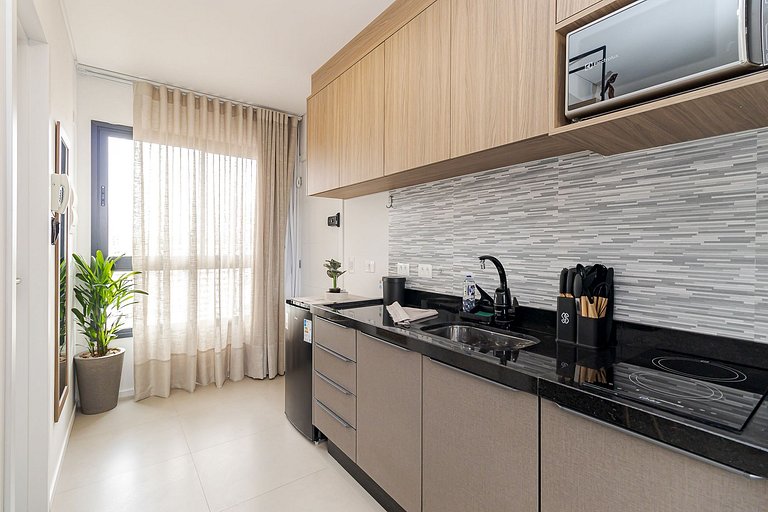 Centro | Estúdio com Piscina e Academia | C296