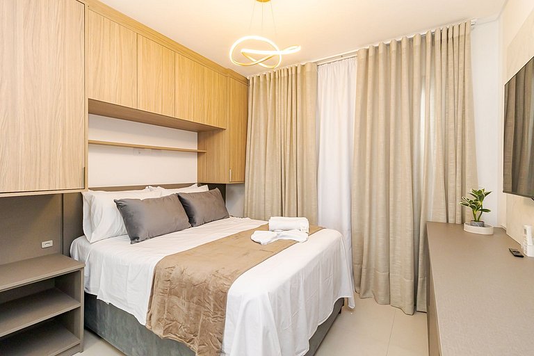 Centro | Estúdio com Piscina e Academia | C296